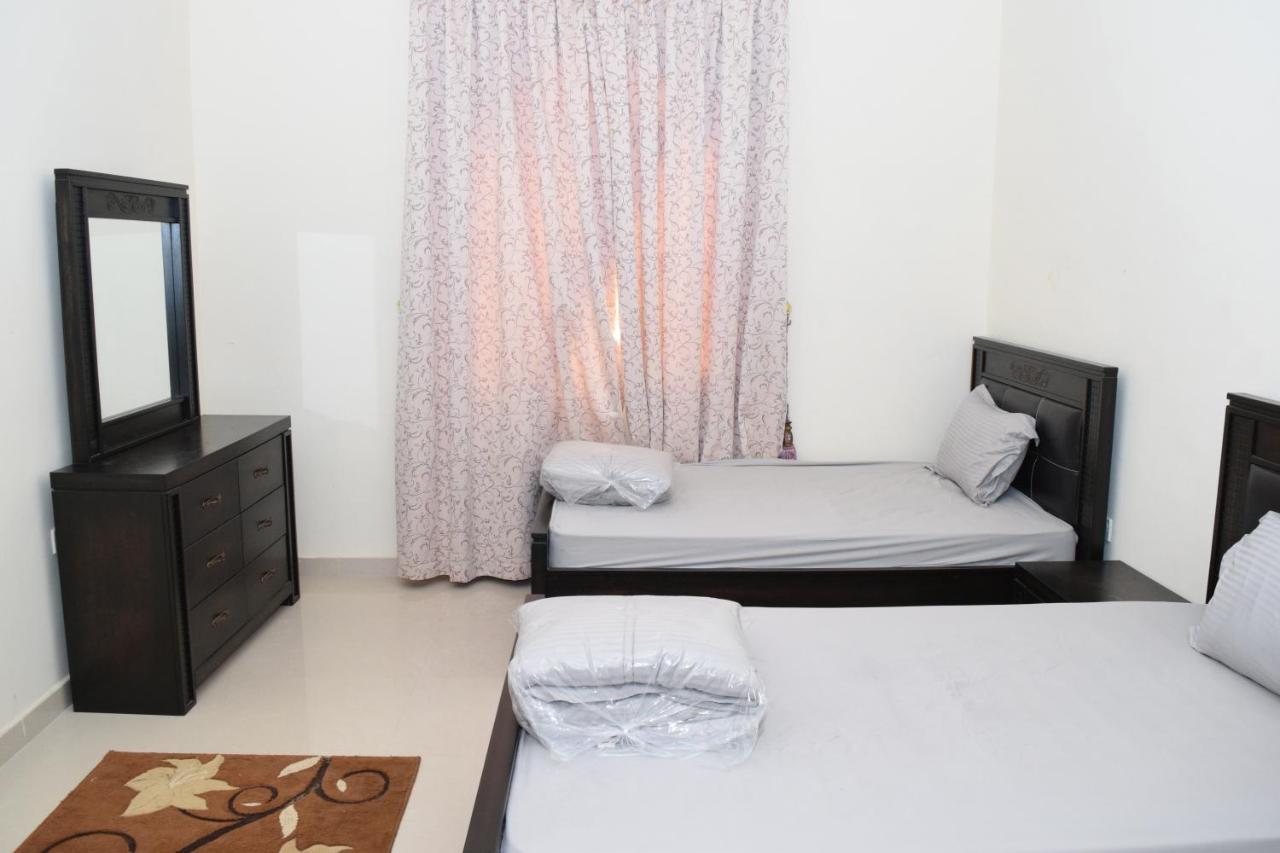 Red-37 - Bn Breek Villa Salalah